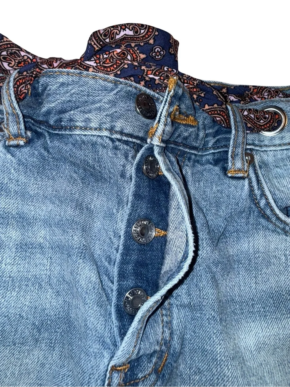 Free People We The Free Size 28 Distressed Denim Cutoff Shorts Paisley Belt